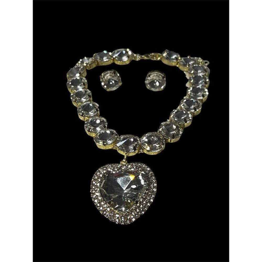 Rhinestone Heart Pendant Necklace & Earring Set​ - Picture 9 of 11